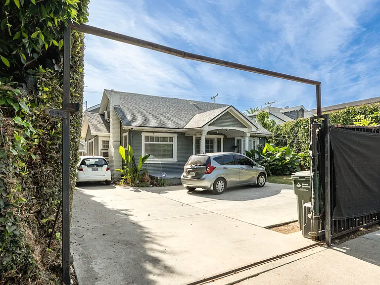 1014 N Gardner St #1015 — Photo 4