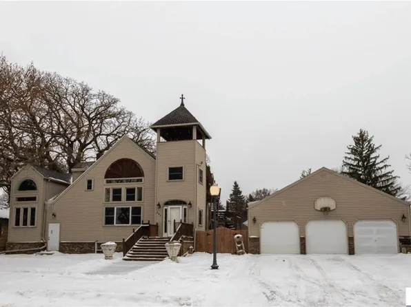 227 W 5th St, Mankato, MN 56001