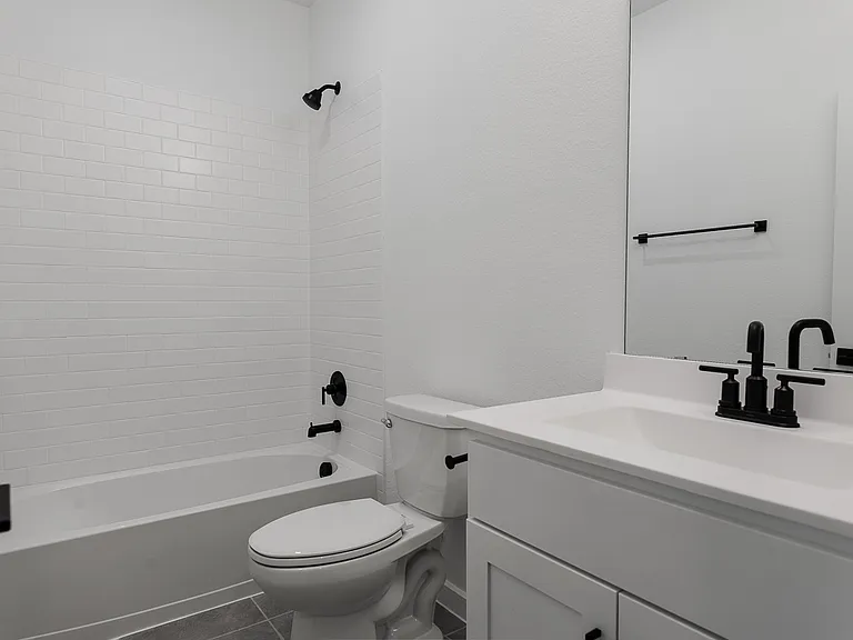 528 Brook View Dr — Photo 16