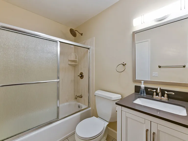 310 N Civic Dr #409 — Photo 5
