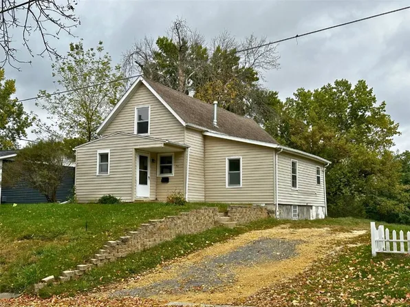 711 S Garnavillo St, Anamosa, IA 52205