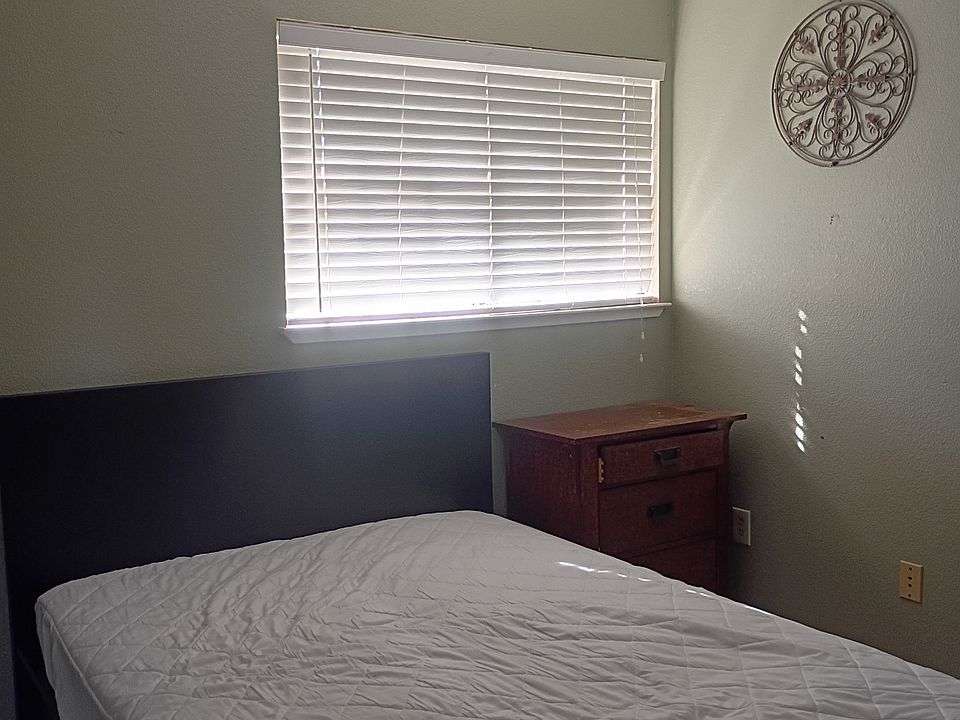 1st image of 3409 Smilax Way