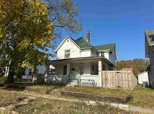 616 Bowen St, Savanna, IL 61074