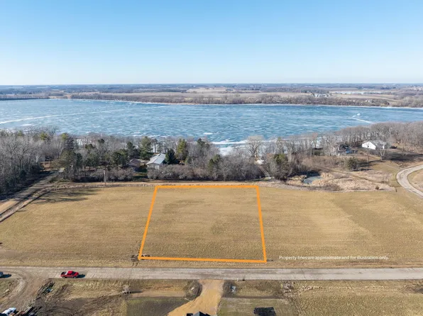 Greenleaf Dr, Montgomery, MN 56069