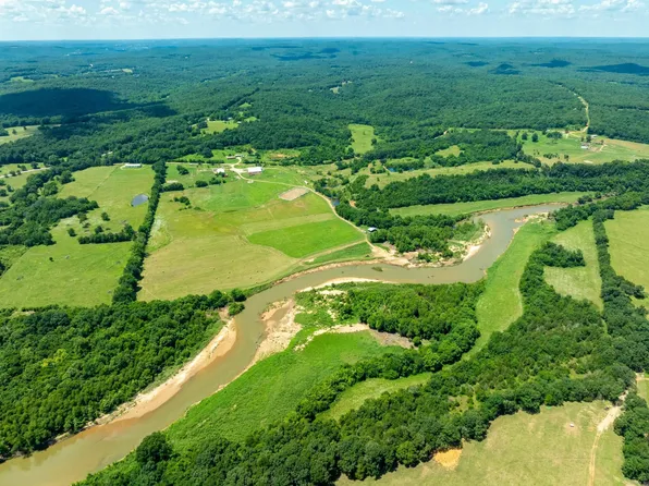 55 Strawberry River Rd, Poughkeepsie, AR 72569