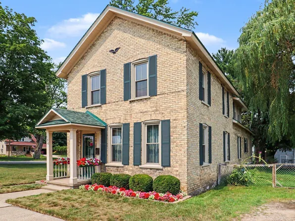 136 W Church Ave, Reed City, MI 49677