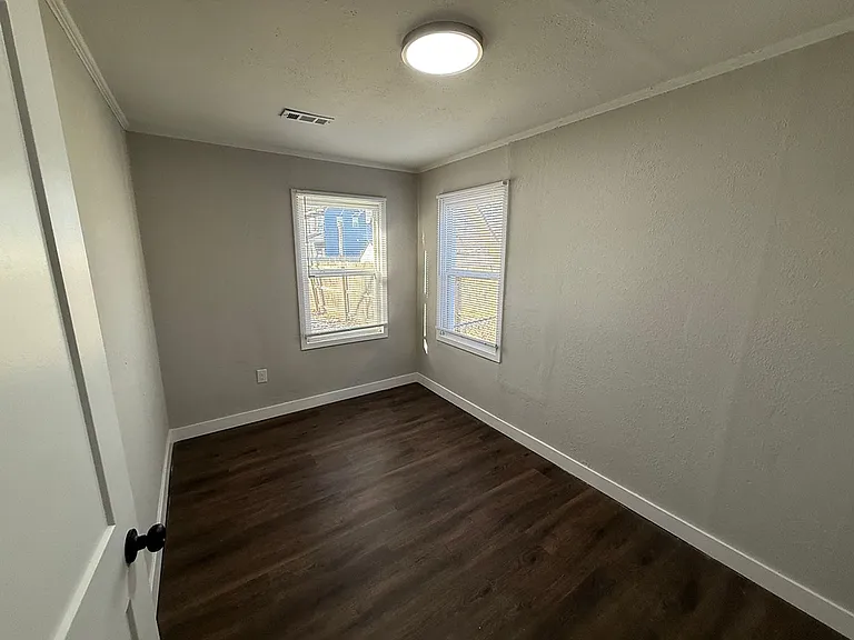 210 Highview Ave — Photo 22