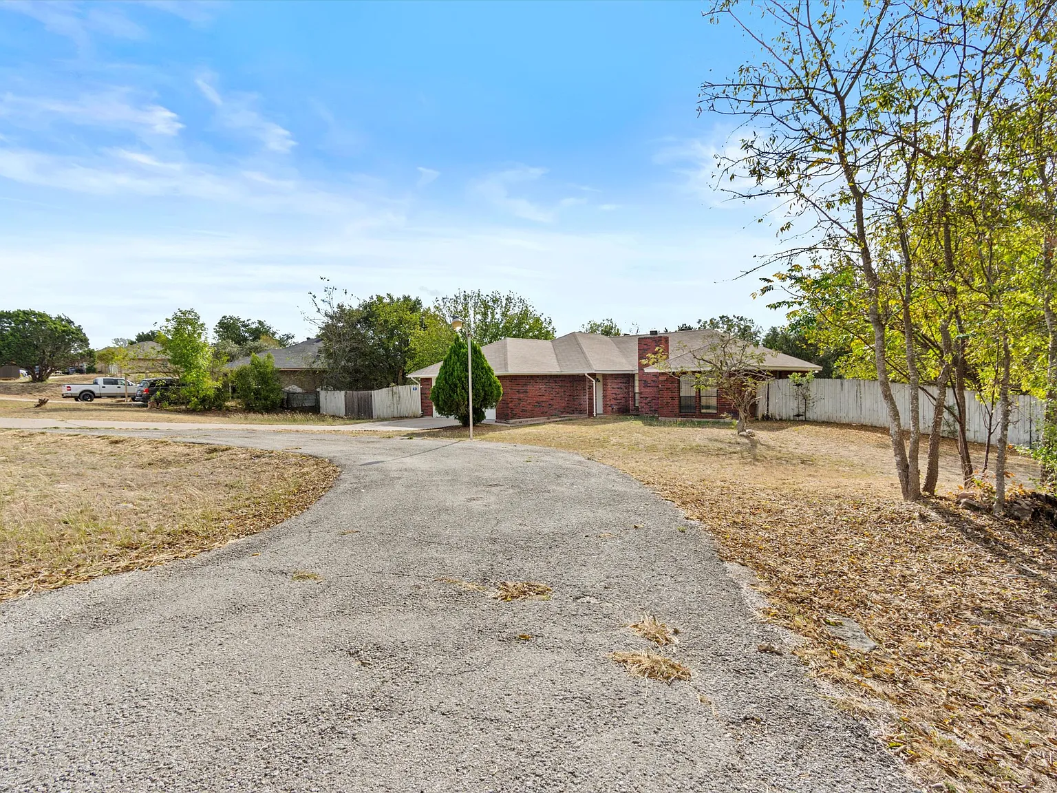 3 bed, 1600 sqft, $1,875 — Photo 3