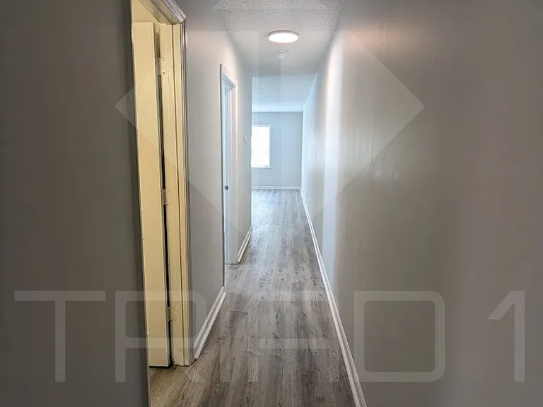 1001 E Bragg St — Photo 16