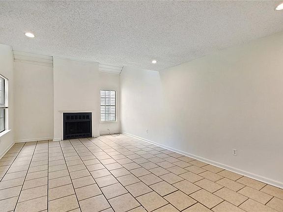 2nd image of 1500 W Esplanade Ave APT 24D