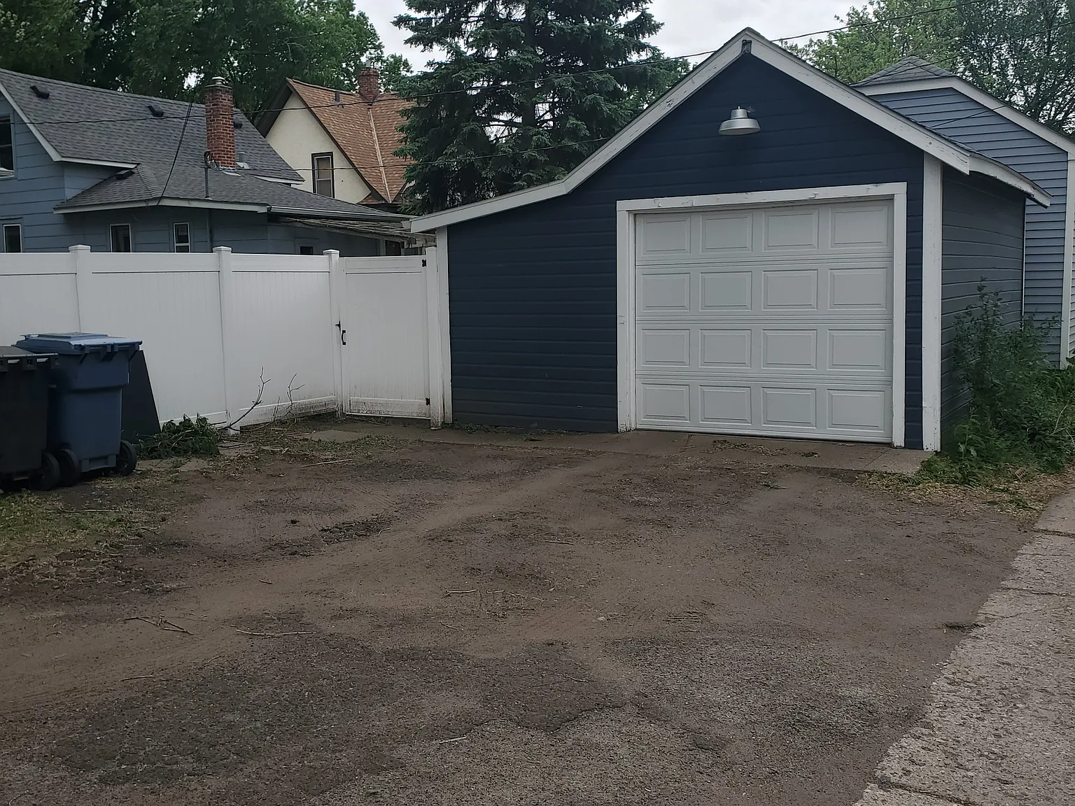 Completely updated 4 bedroom, 3 bathroom 1.5 story single family home available November 1st — Photo 3