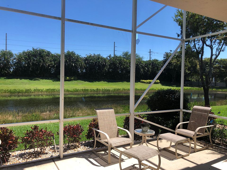 Home For Sale In Valencia Isles