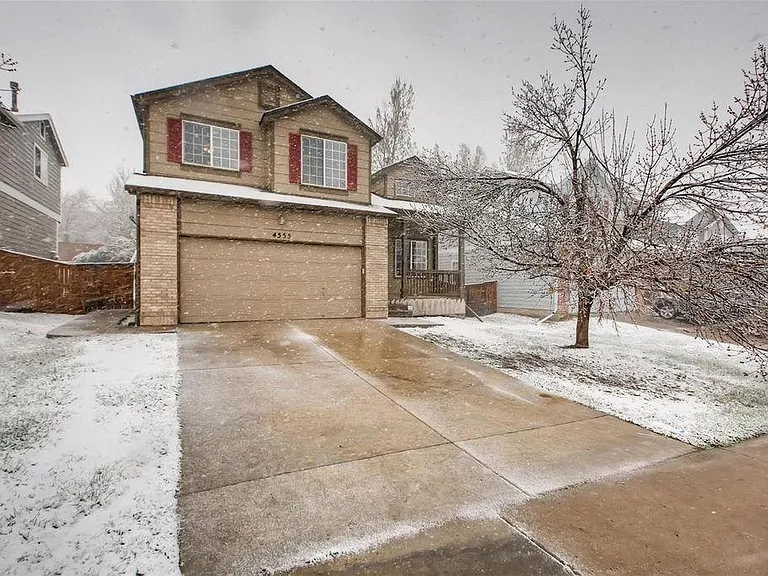 4555 Hunterwood Dr — Photo 2