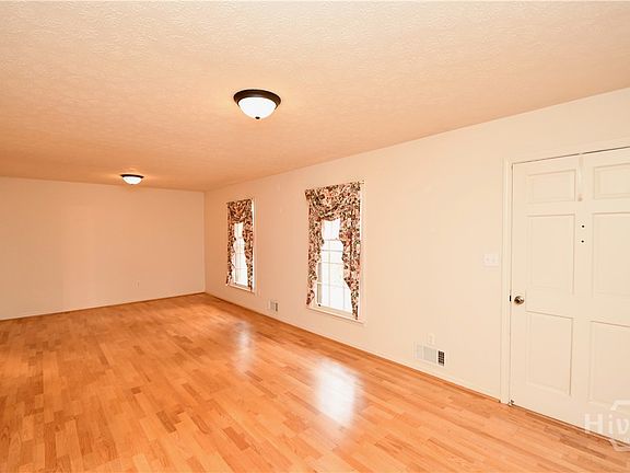 3rd image of 375 Segrest Circle