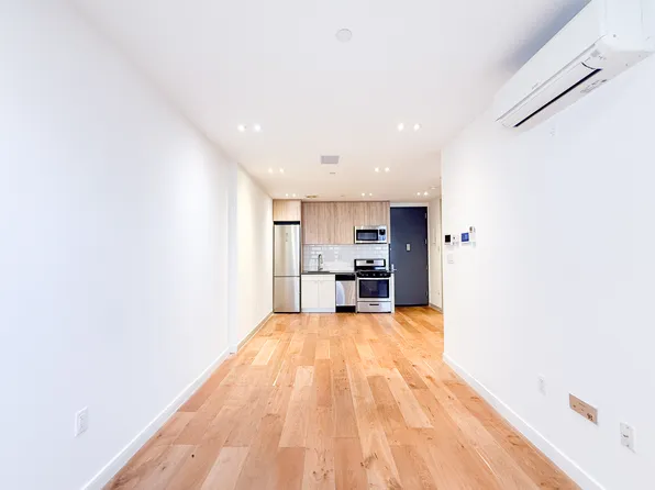 10 Palmetto Street image 6 of 9