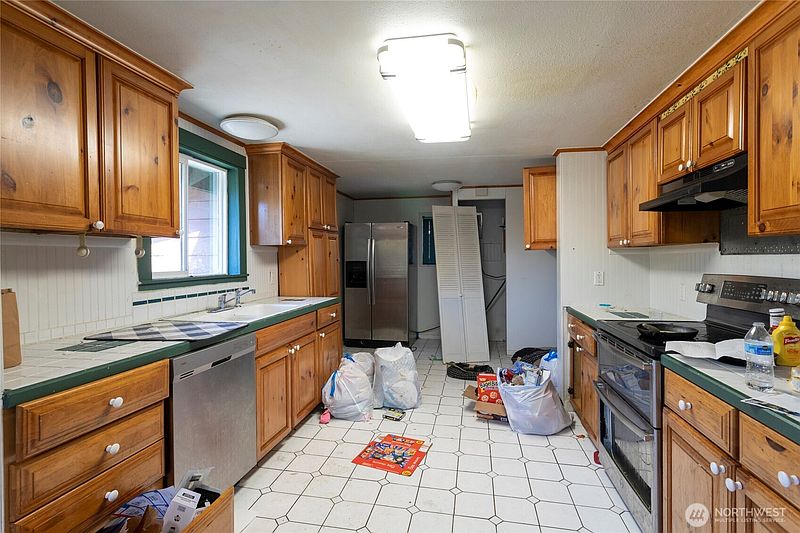 4th image of 7802 Golden Given Road E