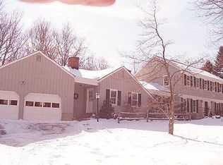 167 Godfrey Rd E, Weston, CT 06883