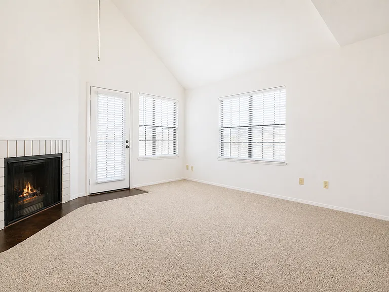The Gables Apartments — Photo 16