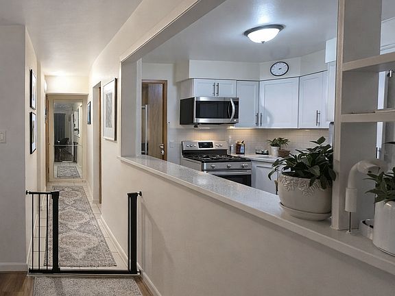 5th image of 9417 Lawrence Ct APT C