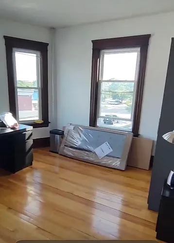 204 Park Ave Photo 1
