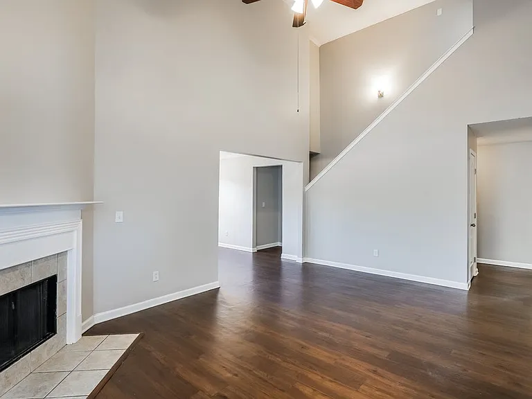 2809 Windcrest Trl — Photo 4