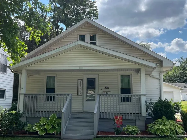 325 S 4th St, Vandalia, IL 62471