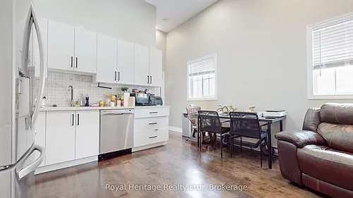 100 Cromwell Ave #1 Photo 1