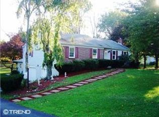 108 School Ln, Downingtown, PA 19335