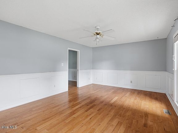 5th image of 106 Broken Oak Court