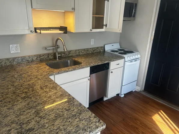 3108 9th St N APT 6, Saint Petersburg, FL 33704