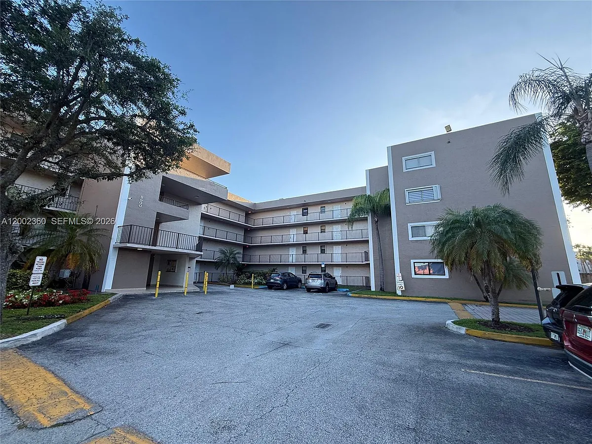 Photo 2 of 14 - 8500 NW 8th St #308 - Miami, FL Building Photo - 8500 NW 8th St #308