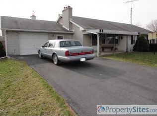 118 Hoke Dr, Chambersburg, PA 17202