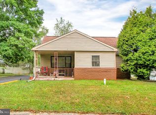 1702 Glenside Dr, Harrisburg, PA 17109