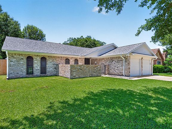 2nd image of 10714 Sagewind Dr