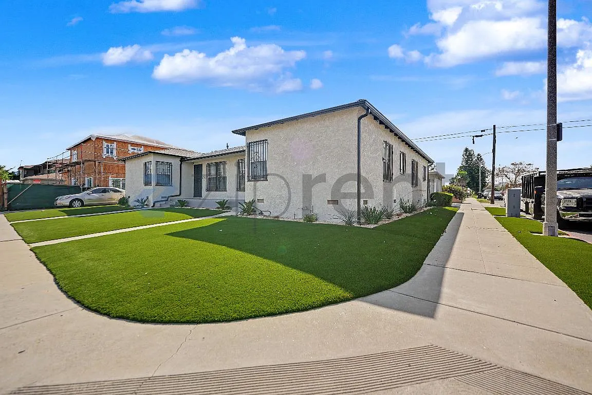 2 bed, 980 sqft, $3,100 — Photo 2