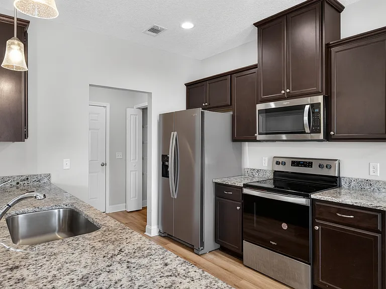 1026 Grayson Ave — Photo 10