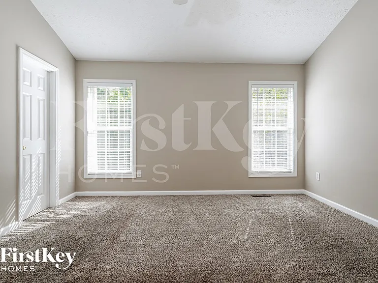 5370 Princeton Oaks Dr — Photo 9