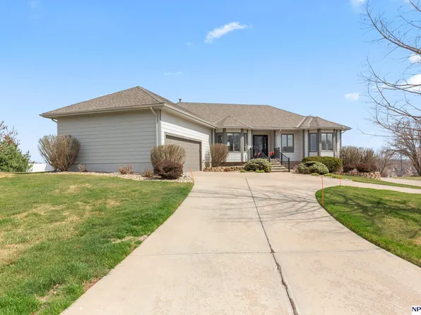 17402 Poppleton Ave, Omaha, NE 68130