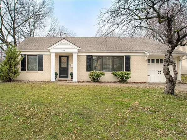 7548 Eaton St, Prairie Village, KS 66208