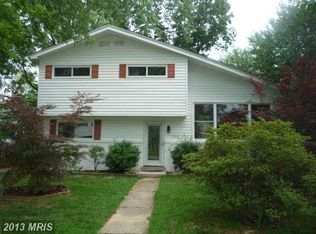 5920 Holland Rd, Rockville, MD 20851