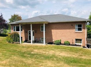 277 Holyoke Rd, Butler, PA 16001