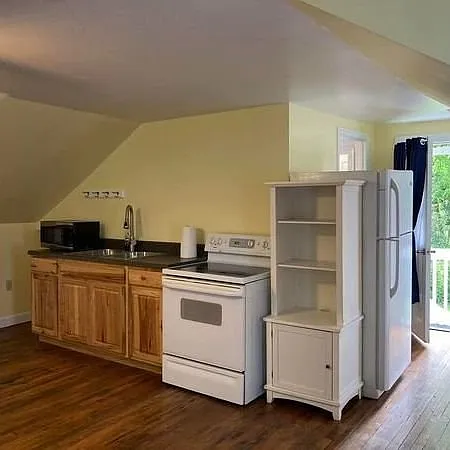 1472 Washington St #A — Photo 2