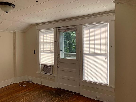 5th image of 2547 Blair Blvd #B