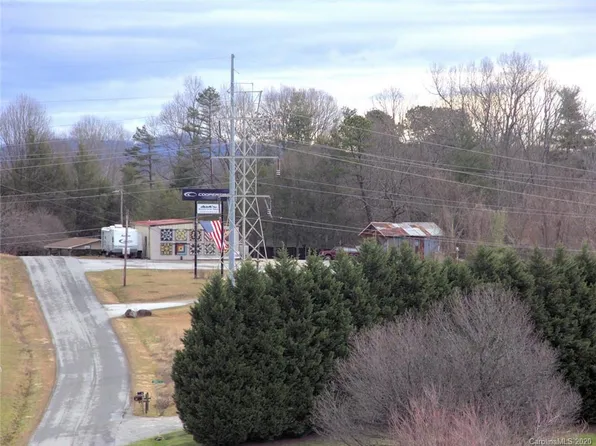 180 General Hill Rd, Flat Rock, NC 28731