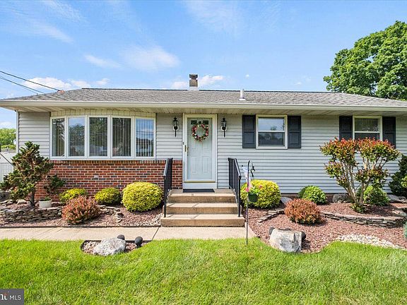 2nd image of 519 Yardville Hamilton Sq