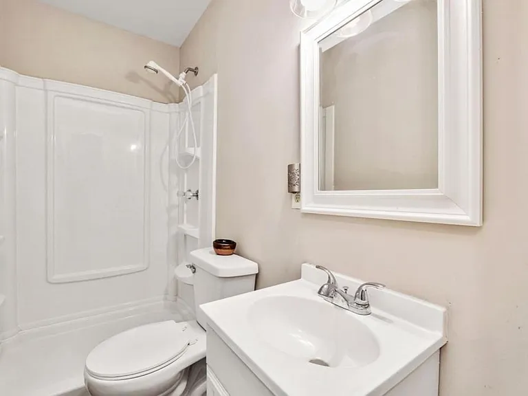 620 Waverly St — Photo 14