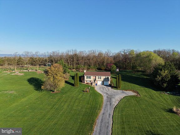 4th image of 439 Strite Rd