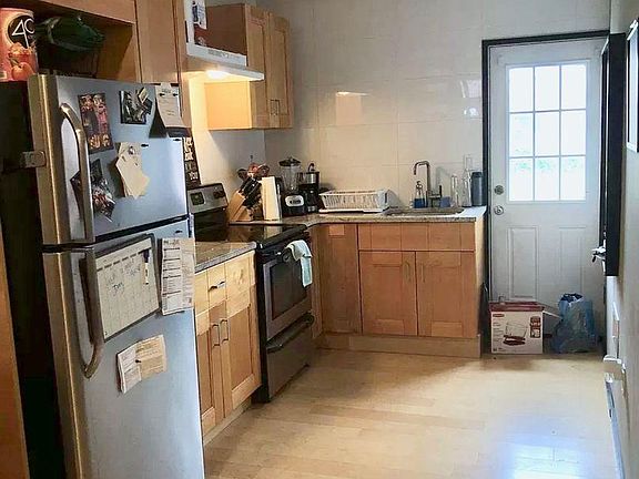 5th image of 2641 Tulip St #1