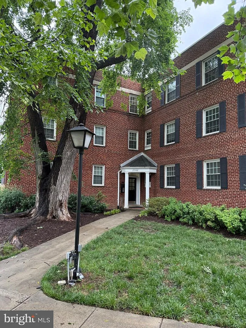 1 bed, 1.0 bath, 622 sqft, $1,750 — Photo 1