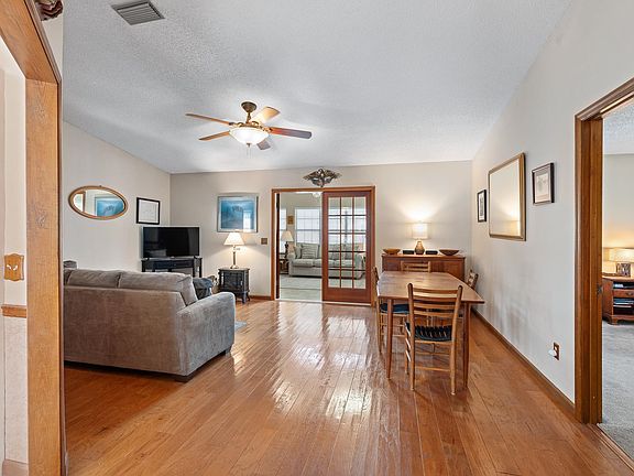 5th image of 121 Neptune Rd